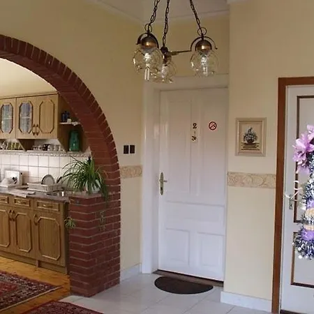 Konukevi Magdi Panzio 3*