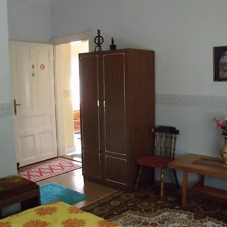 Konukevi Magdi Panzio