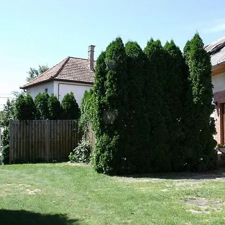 Konukevi Magdi Panzio 3*